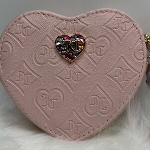 💕🔹️Juicy couture 🔹️glitzed out pink clay heart Zip Around wallet